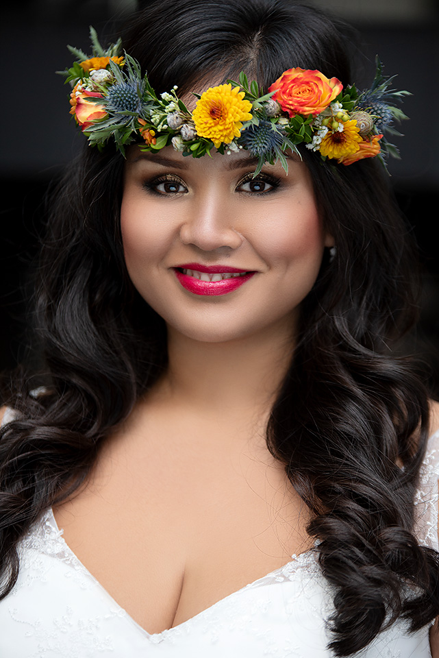 Braut mit Blumenkranz